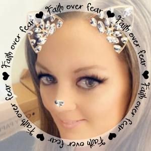 Meet your Posher, Carrie